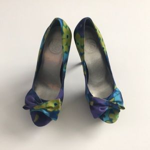 Jessica Simpson platform heels